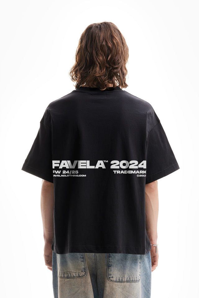 Black overzised T-Shirt with Favela 2024 backprint