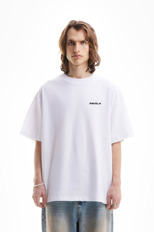 Favela Overzised T-Shirt in white with Logo on the Chest
