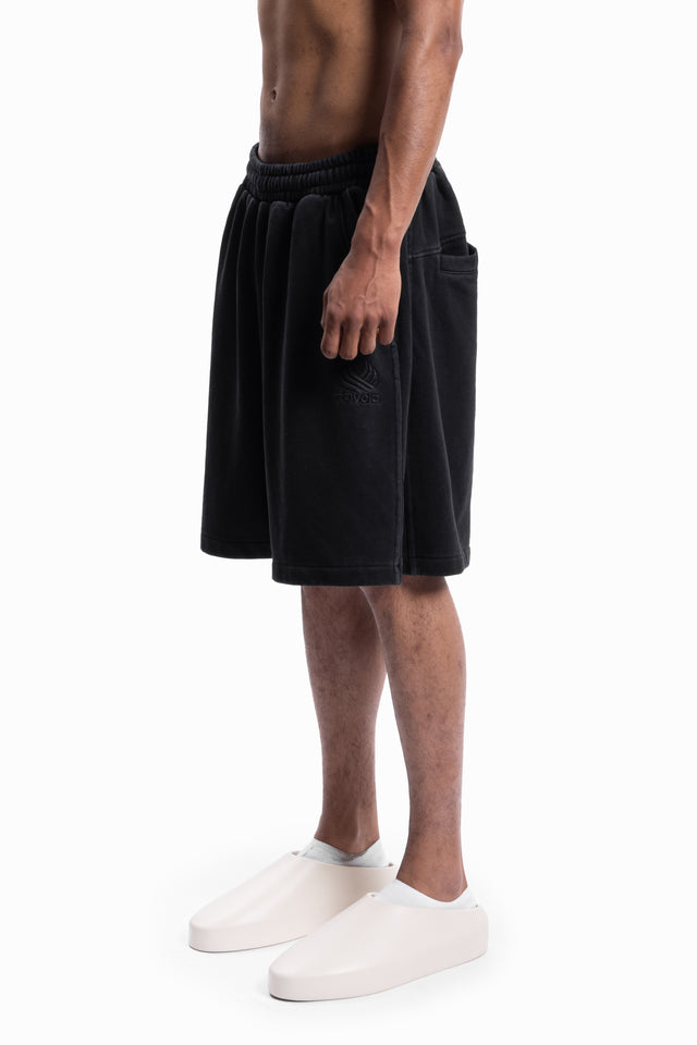 BLACK PLEATED SHORTS