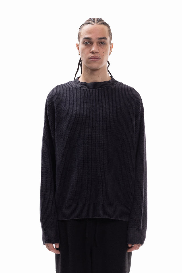 KNIT BLACK WASHED CREWNECK