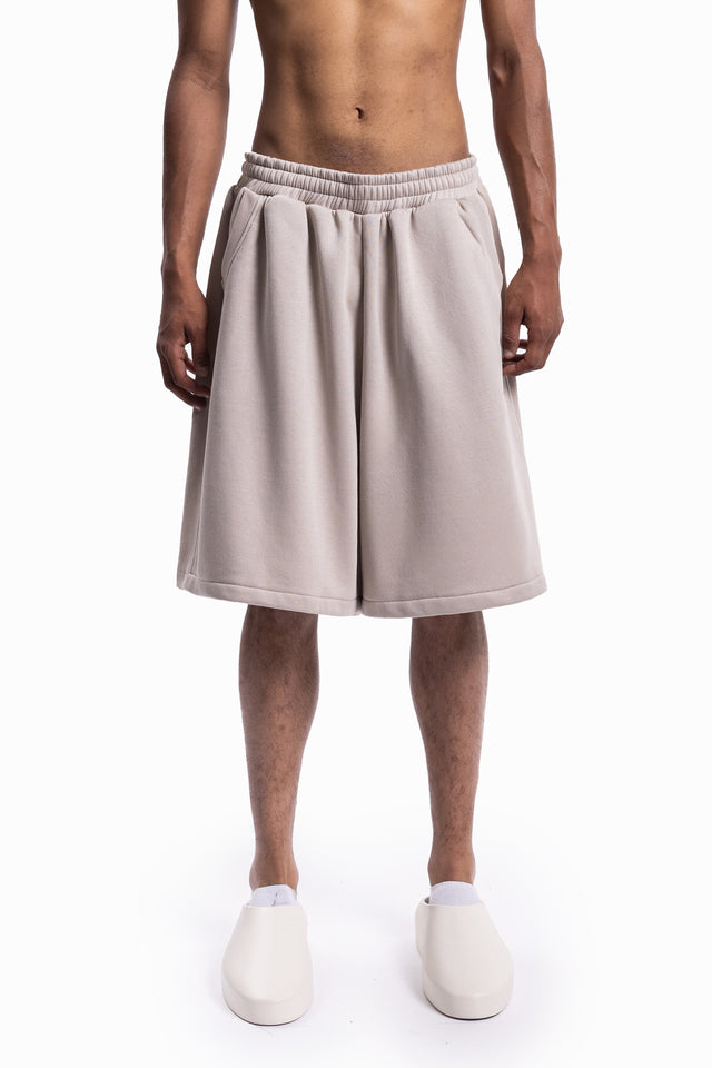 BLACK PLEATED SHORTS