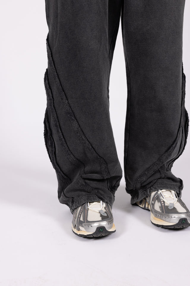 CUTLINE BLACK WASHED JOGGER