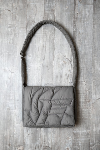 GREY PUFFER BAG