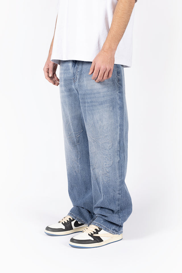 KNEE EMBROIDERY LIGHT BLUE WASHED DENIM