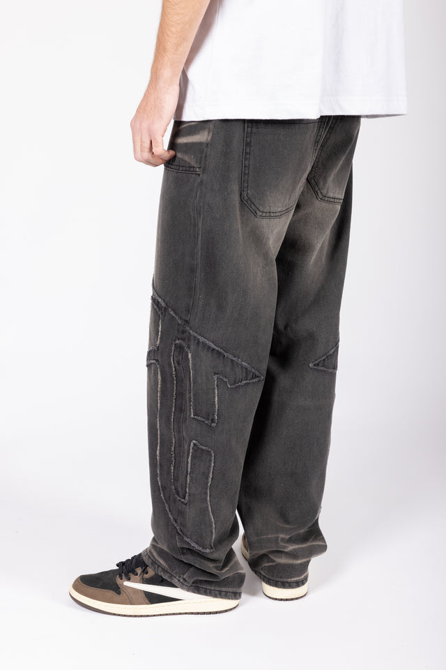 DISTRESSED F BLACK WASHED DENIM