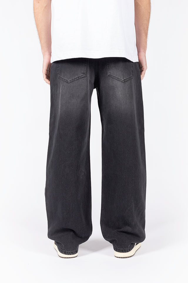 KNEE EMBROIDERY BLACK WASHED DENIM