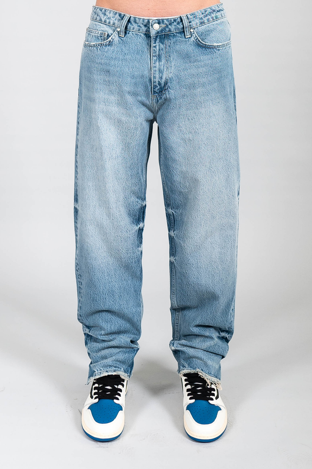 LIGHT BLUE SIDE CUT DENIM