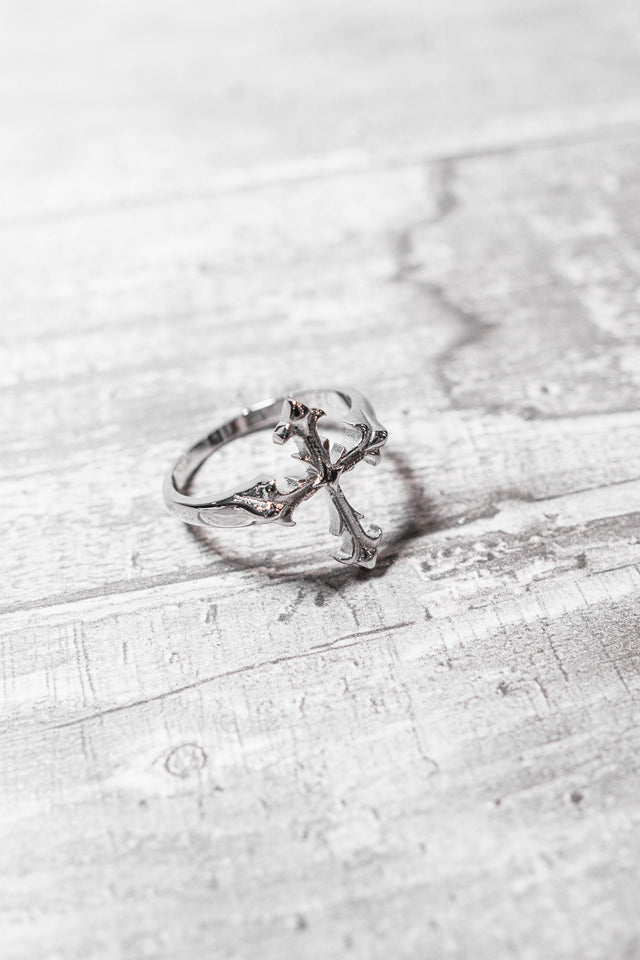CROSS RING