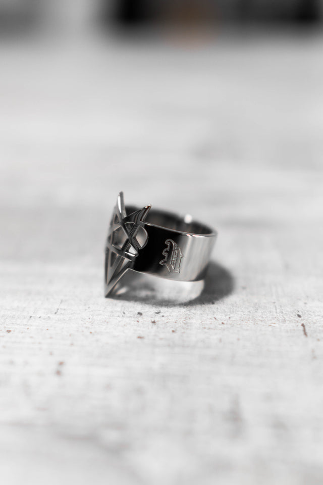 HEART RING