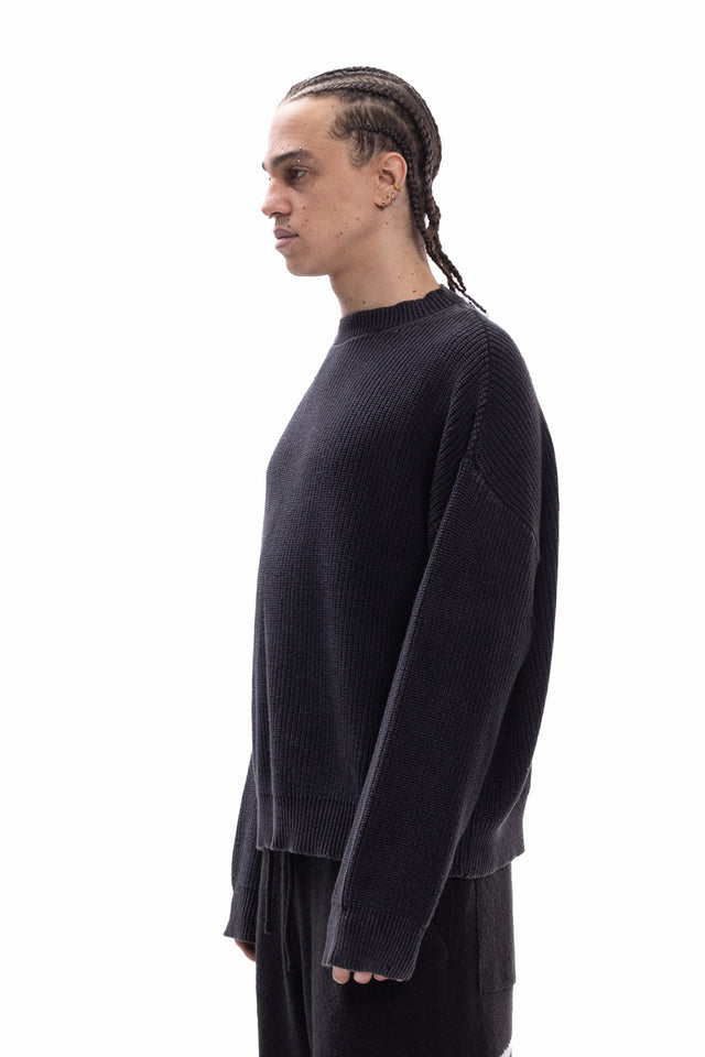 KNIT BLACK WASHED CREWNECK