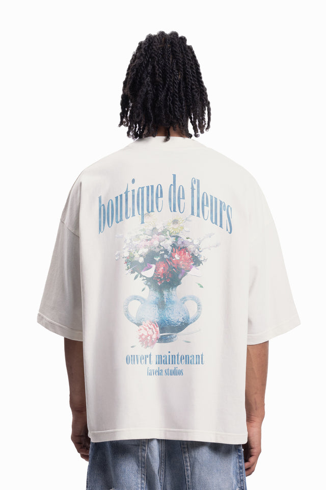 BOUTIQUE VANILLA DISTRESSED T-SHIRT