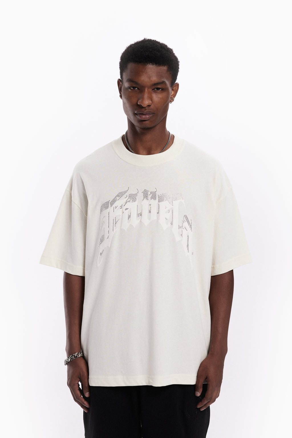 AVES RHINESTONE VANILLA T-SHIRT – FAVELA Clothing