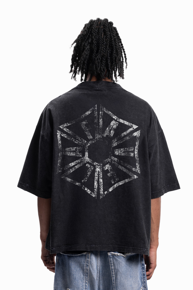 HEXAGON BOXY DISTRESSED BLACK WASHED T-SHIRT