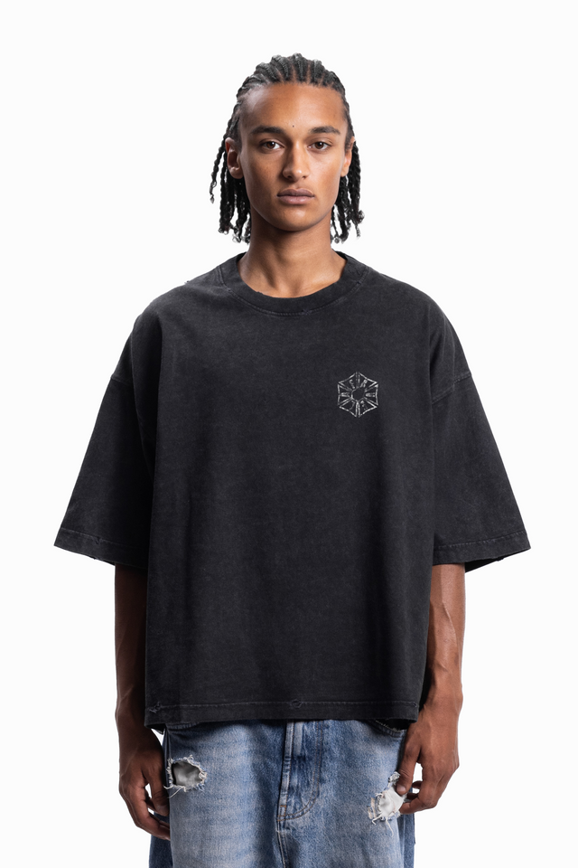 HEXAGON BOXY DISTRESSED BLACK WASHED T-SHIRT