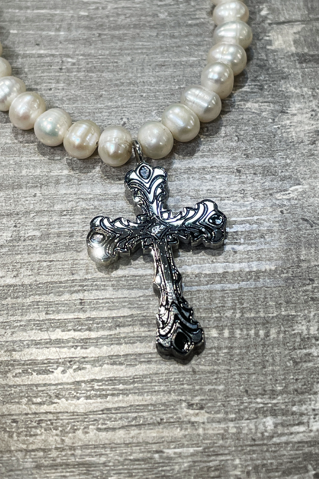 FRESH WATER PEARL CROSS CHAIN