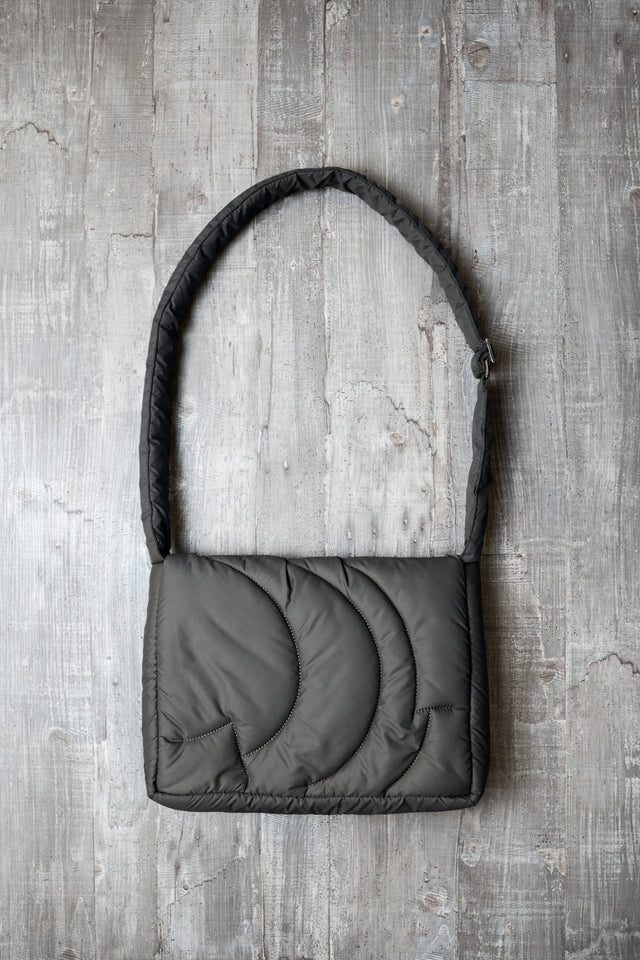 PENCIL PUFFER BAG