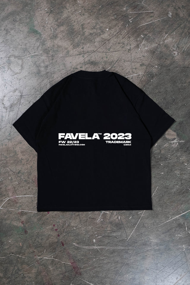 Black T-Shirt with oversized fit and Favela 2023 backprint