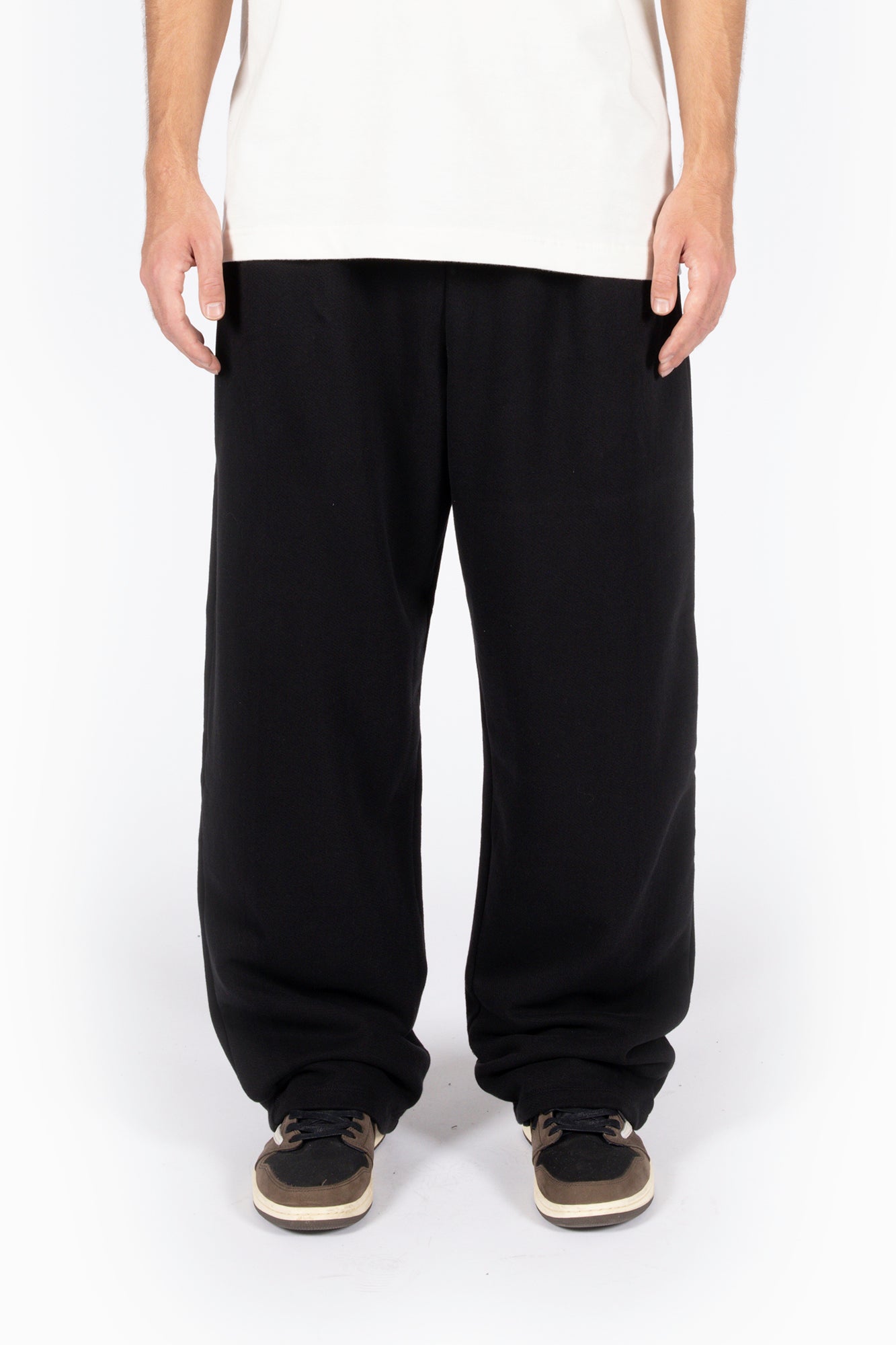 HEAVY BAGGY BLACK JOGGER